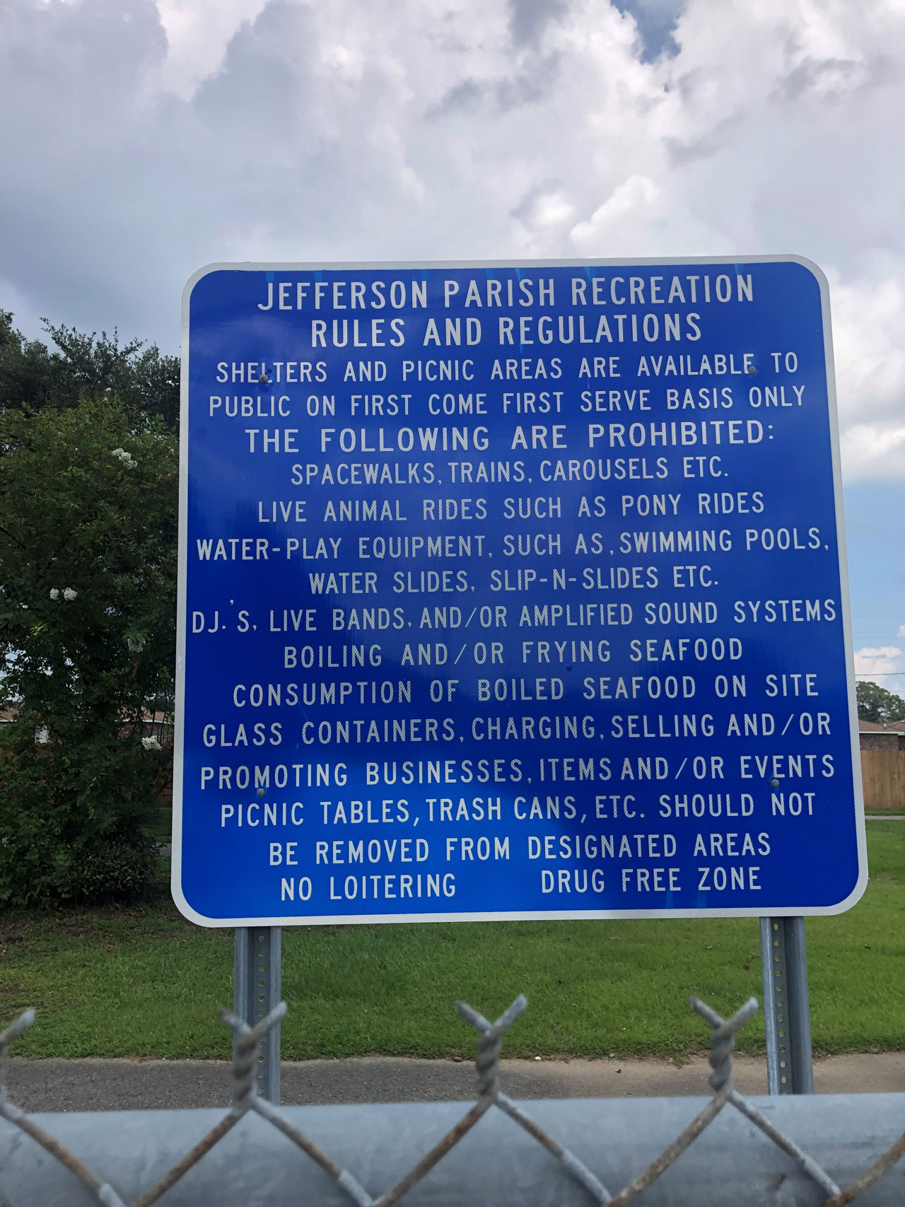Esther St. Walking Track — Jefferson Parish Parks & Recreation